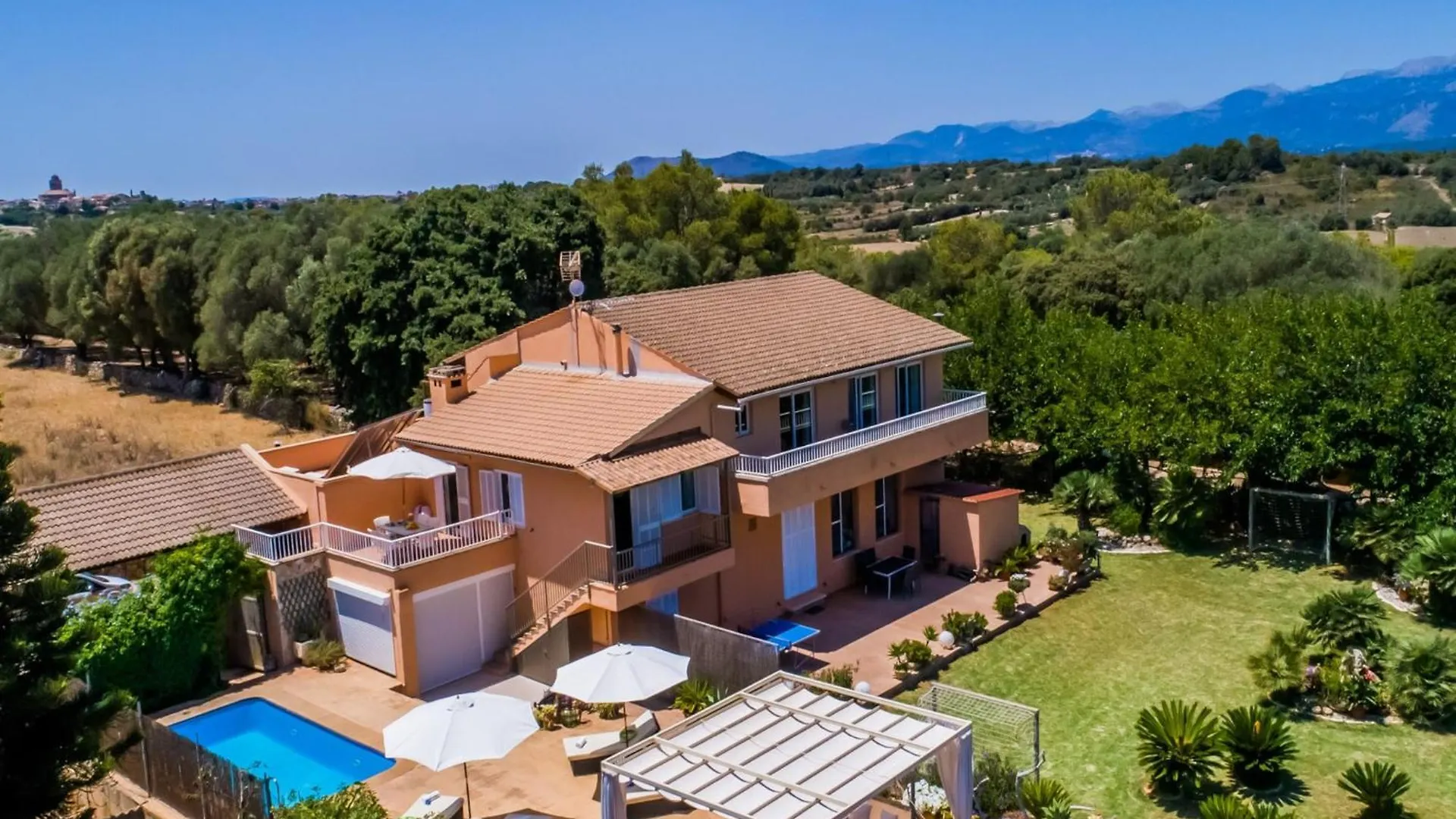 Charming Holiday Finca In Muro location